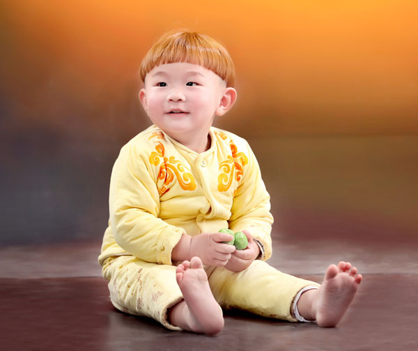 美好鵝黃色溫馨棉衣